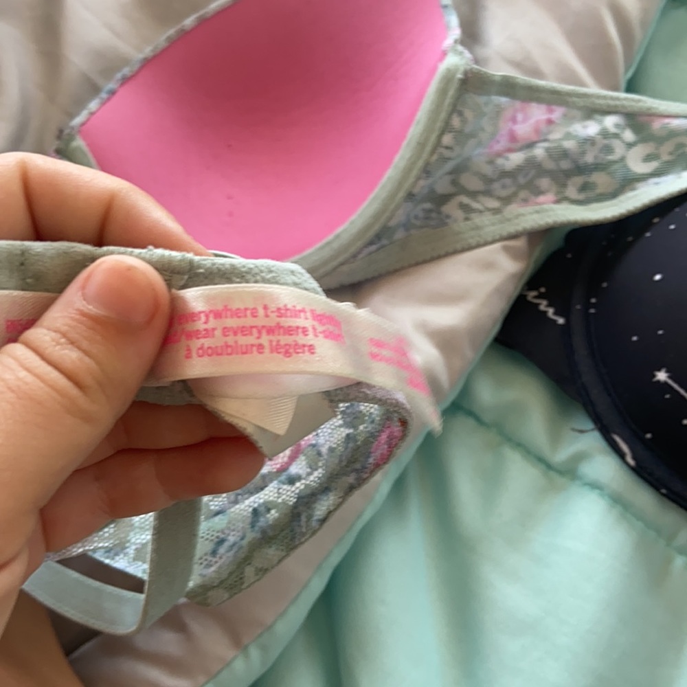 Pink bra - Picture 2 of 3